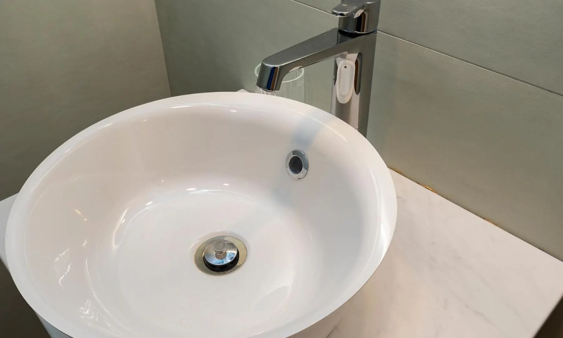 I Host Apartment - Pomponazzi Rosa Milan Italy
